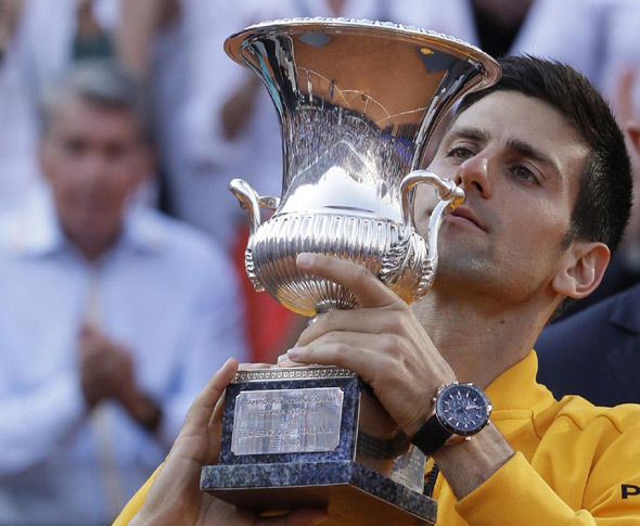 Nezaustavljivi Novak srušio Federera i odbranio titulu u Rimu!